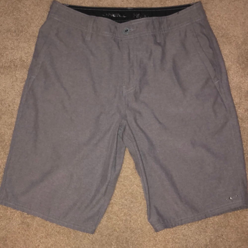 Men’s golf shorts
